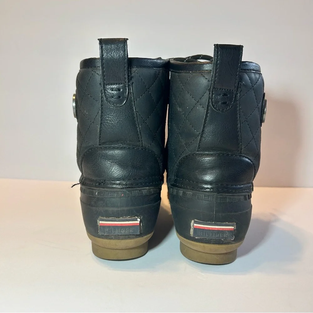 Tommy Hilfiger Duck Boots Womens‎ 7M Snow Quilted Black Lace Up Ankle TWRIVIR-T